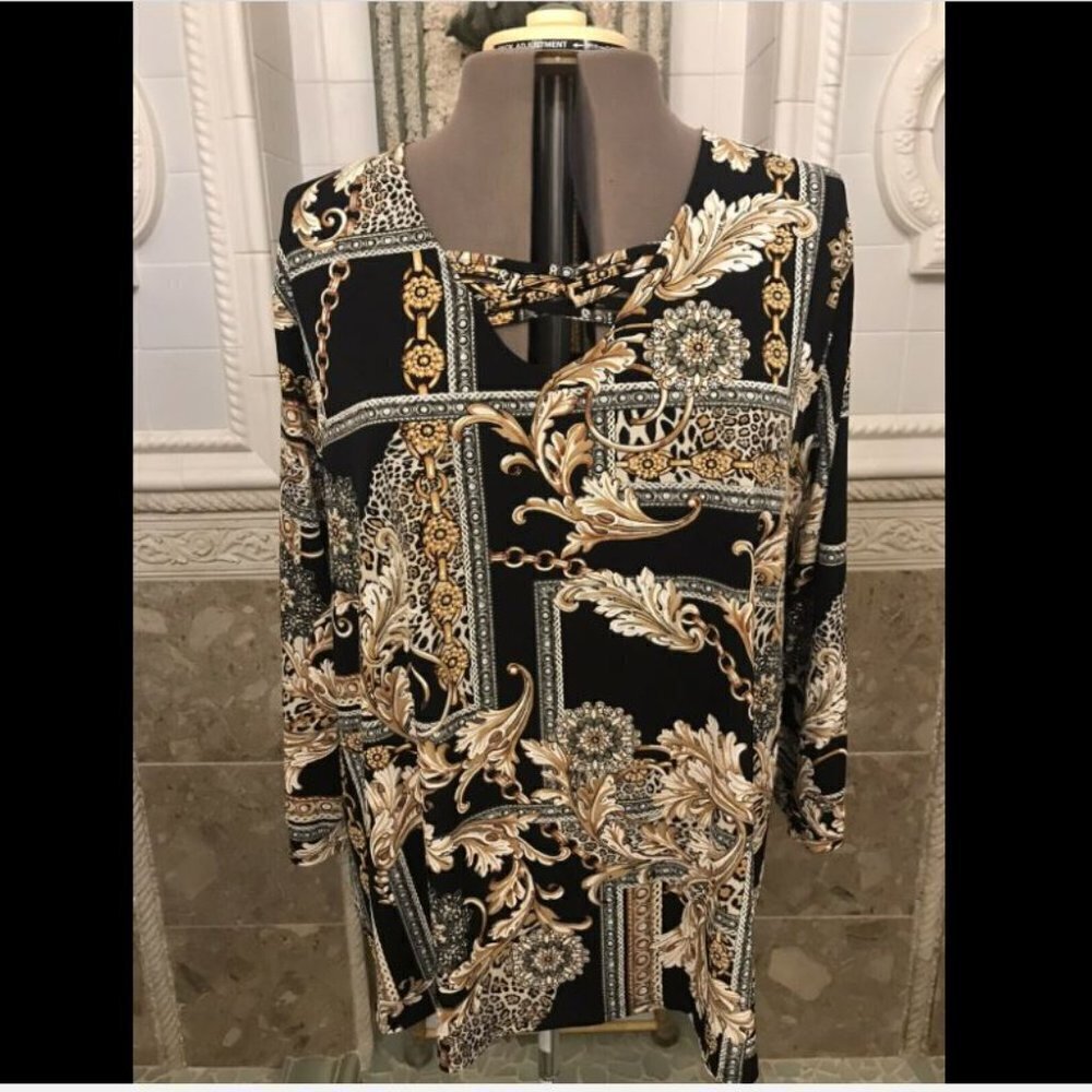 Est 1946. Pullover Size 18/20 Top. Lattice Detail at Neck. Jersey Stretch. B13